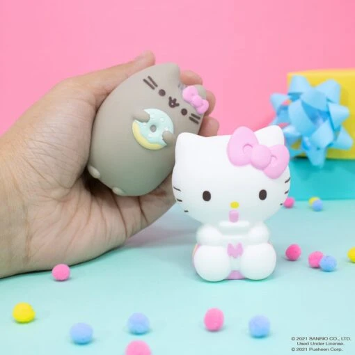 Hello Kitty X Pusheen Squishy Capsule - Image 3